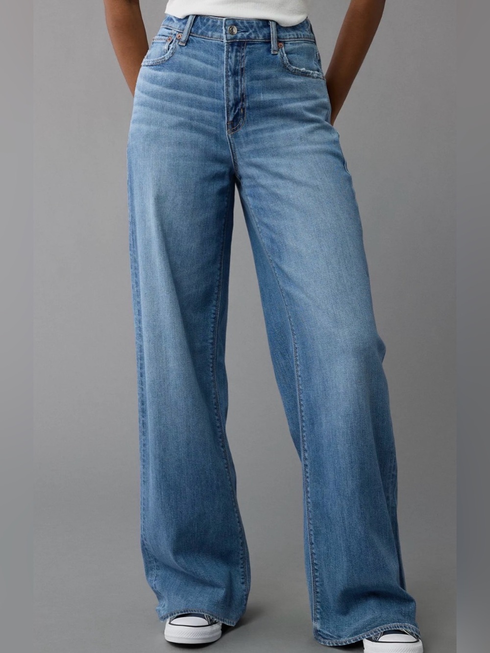 NWT AMERICAN EAGLE High-Waisted Dreamy Drapey Wide Leg Women’s Jeans in 6 x-long
